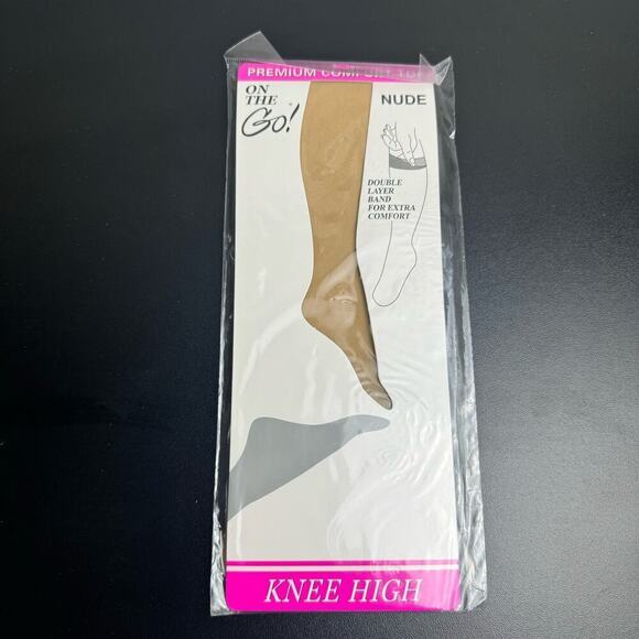 Vintage on The Go Comfort Top Knee High Hosiery Nude Fits 8 1/2 -11 New - Picture 2 of 5